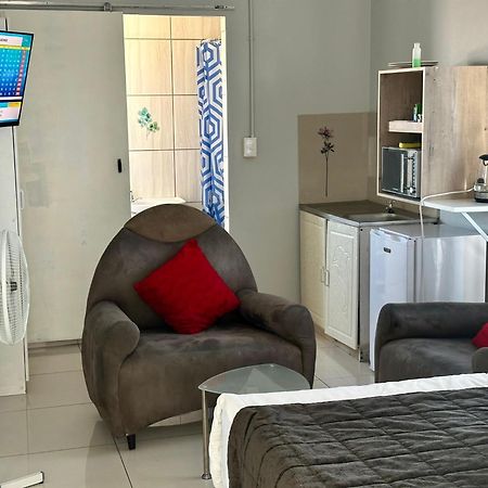 Mowetu Guest House Cape Town Luaran gambar