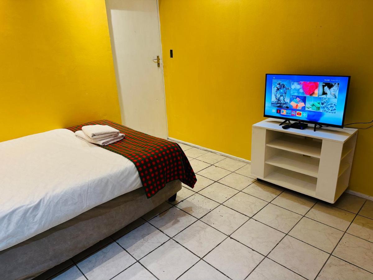 Mowetu Guest House Cape Town Luaran gambar